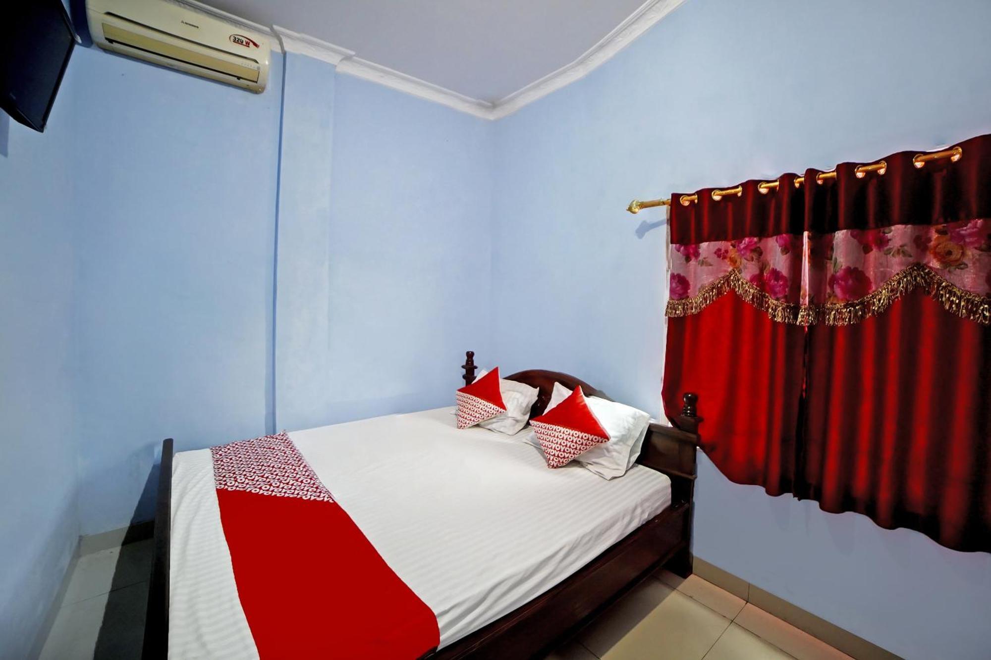 Oyo 90922 Gurusinga Guesthouse Medan Esterno foto