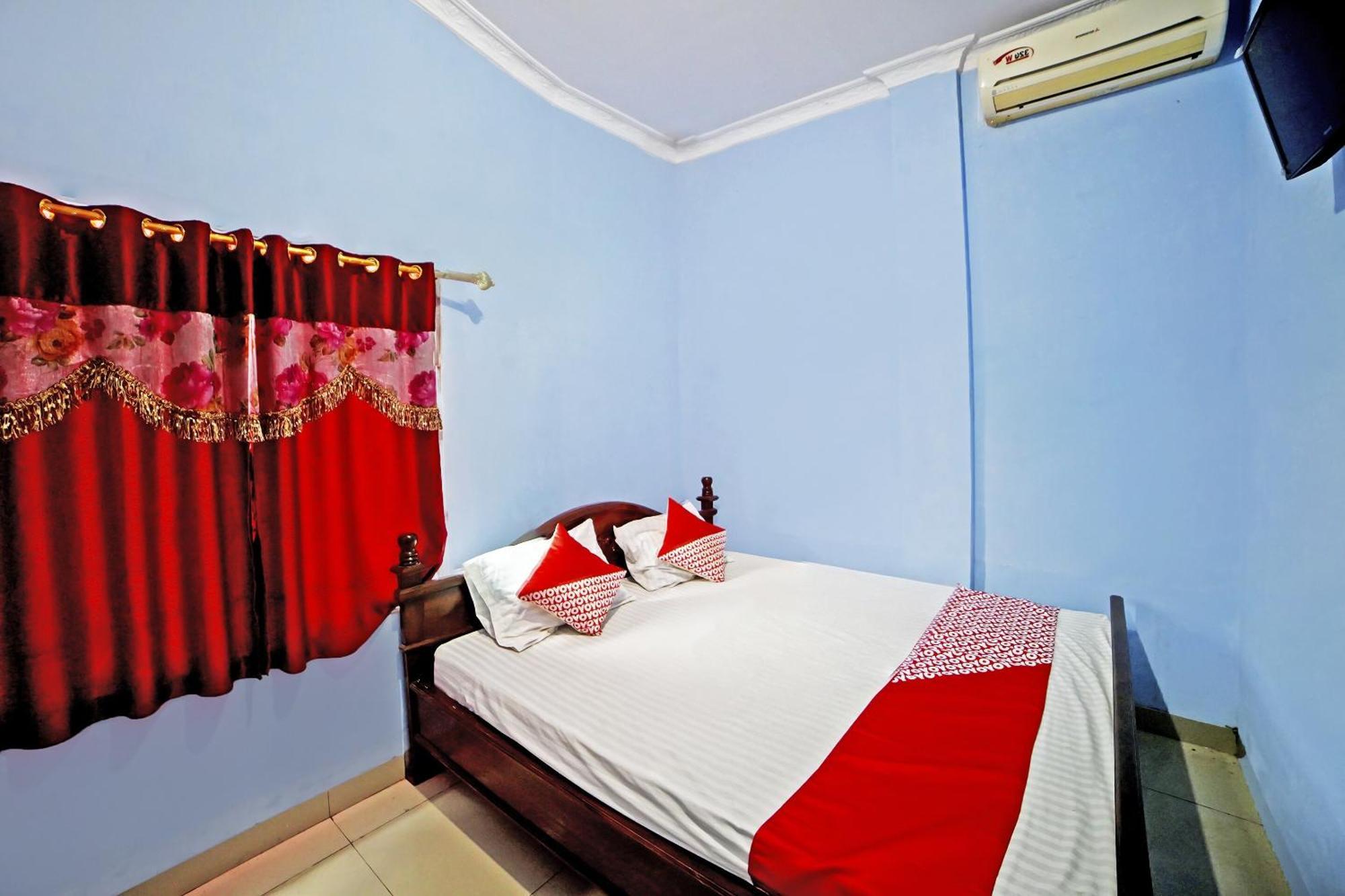 Oyo 90922 Gurusinga Guesthouse Medan Esterno foto